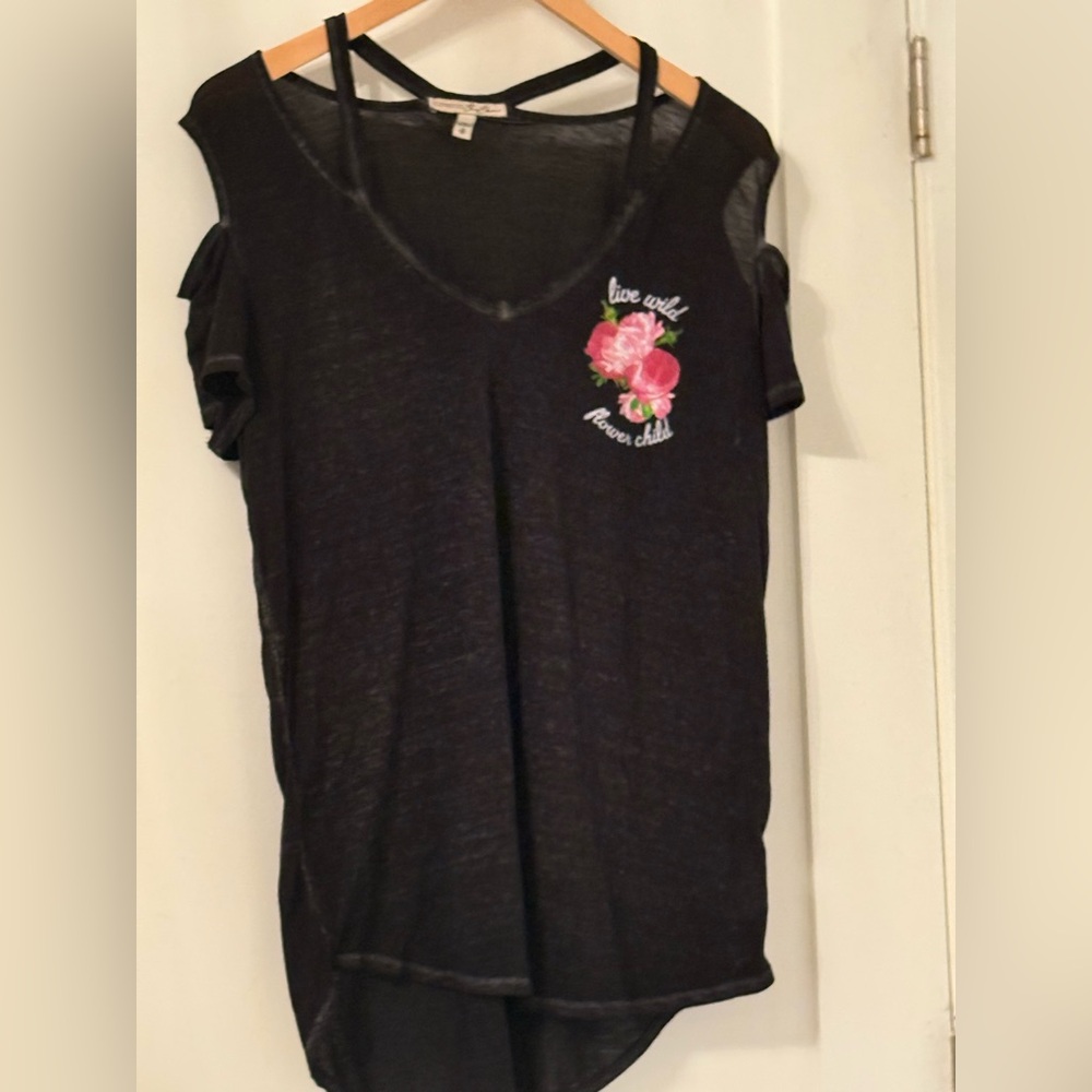 Express Cold Shoulder Tee - Picture 6 of 7